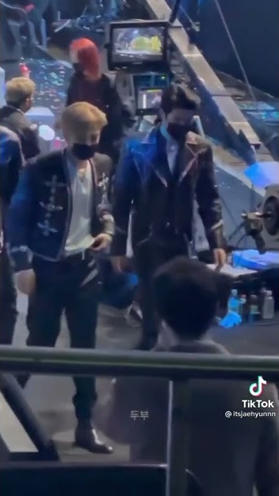ketika anak tunggal kaya raya jalan bareng 😩💘 #jaemin #jaehyun #jungjaehyun #najaemin #nct #shorts