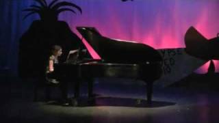 Download Lagu August Rush Piano Suite MP3