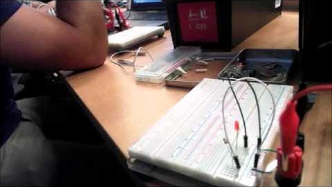 Blinking LED on Matlab - EECS Lab 3