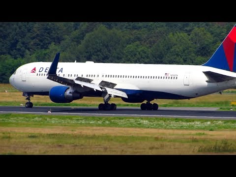 DELTA 767 USES WHOLE RUNWAY on Landing with minimal reverse thrust at Berlin Tegel Airport!