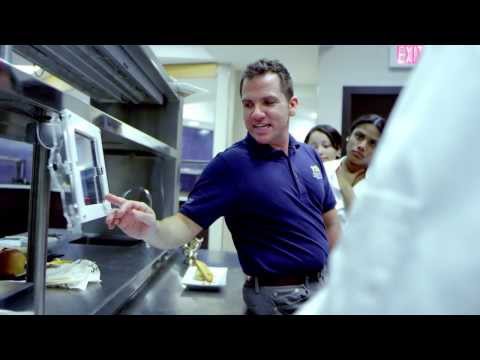 FIU's Restaurant Management Lab dishes up new collaborative training
