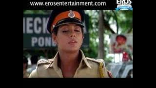 Paresh Rawal impresses Police inspector | One Two Three