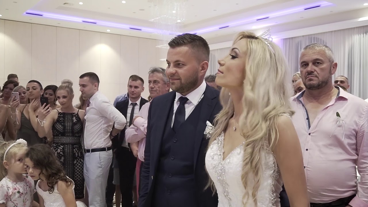 Mladi guslar Mido Todorovic na svadbi kod Krsmanovica