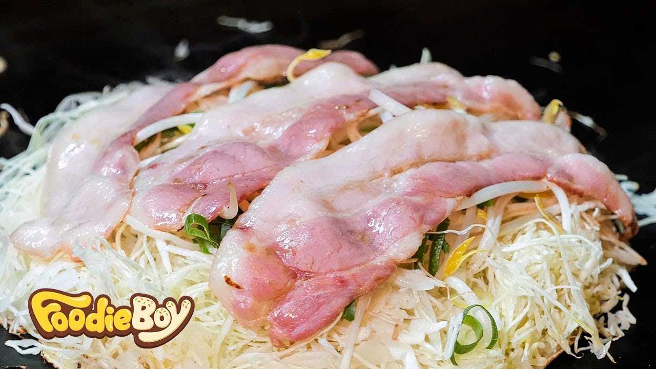 히로시마 오코노미야끼 / Hiroshima Okonomiyaki - Korean Street Food / 서울 논현동 오코노미벙커