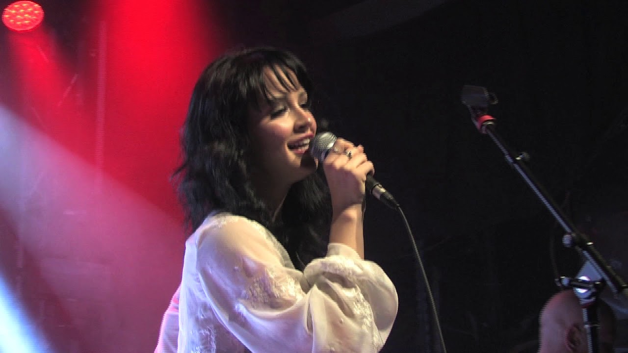 FRESHWATER SHARKS! - 'In The Dark' (Billy Squier).