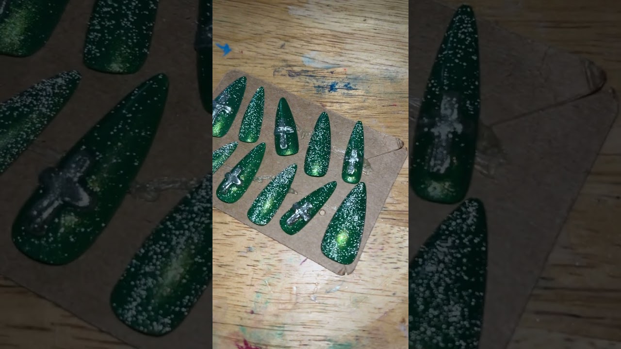 nails sold for homecoming today 🫶🏻     