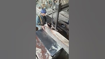 surprise in teak log #sawmill #sawblade #hardwood #bridgesaw #sawmillbusiness #machine