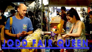 [4K]JODD FAIR QUEEN. SMOOTHIE GIRL STREET FOOD - FAMOUS BANGKOK Night Market AT JODD FAIRS.