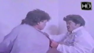 Watch kannada comedy movie scene from the bombat huduga. starring :
jaggesh, priyanka, doddanna, bank janardhan, avinash, nagesh babu,
sathyajith, giri...