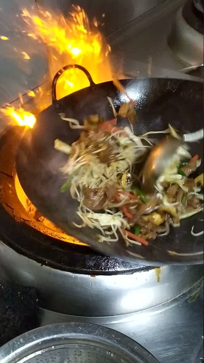 Extreme Chinese wok cooking || BBQ beef . #bbq_beef #wok #chinese_cooking .