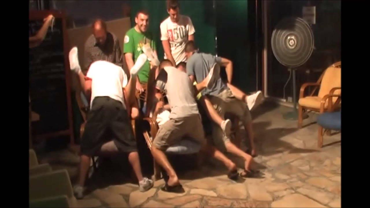 Поведение в толпе при чс. Александрия куинн гангбэнг. Вечеринка в стиле ганг банг. Толпы кричат. Паника в толпе.