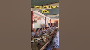Dùng cơm Chánh niệm - khóa tu Một Ngày An Lạc tại chùa Chánh Thiên.@ThichNhatDao @quyen2023