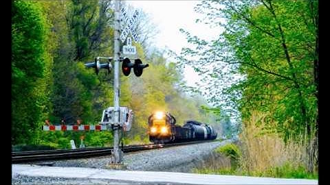 CSX Local Freight C721 - YN3 Road Slug #2333 & YN3 GP40-2 #6428 - Unionville OH May 2019
