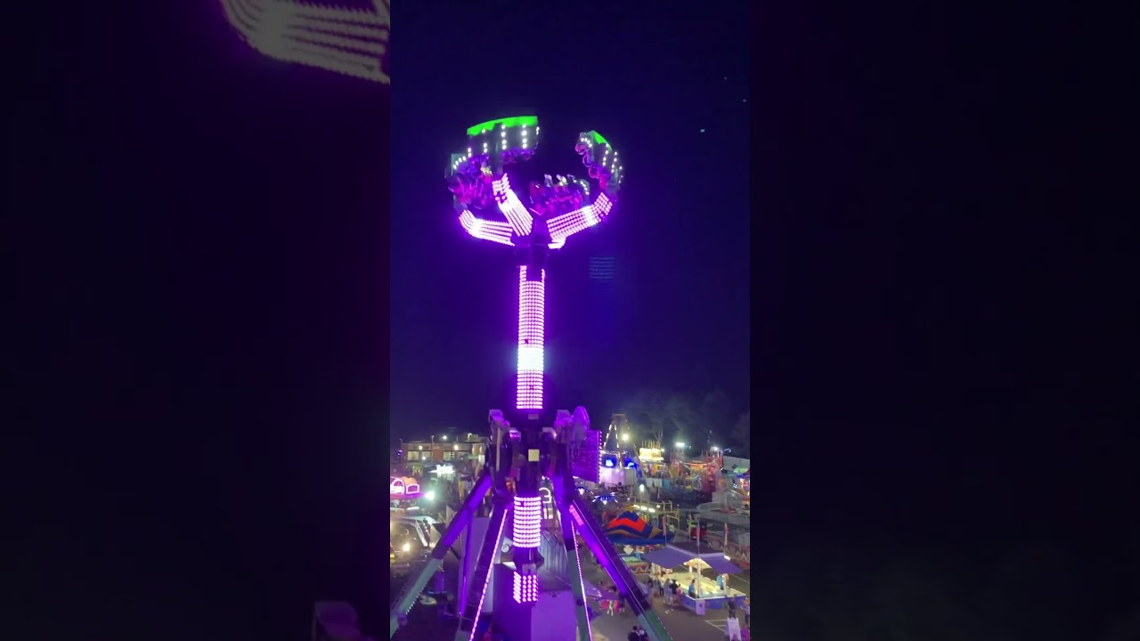 Carnivals At Night Just Hit Different Amusementpark Carnival Ride Fun Hangtime Fairground