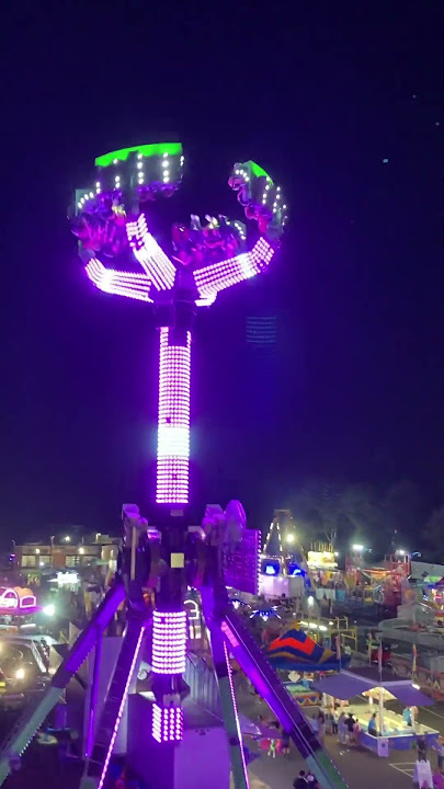 Carnivals at night just hit different 😍 #amusementpark #carnival #ride #fun #hangtime #fairground