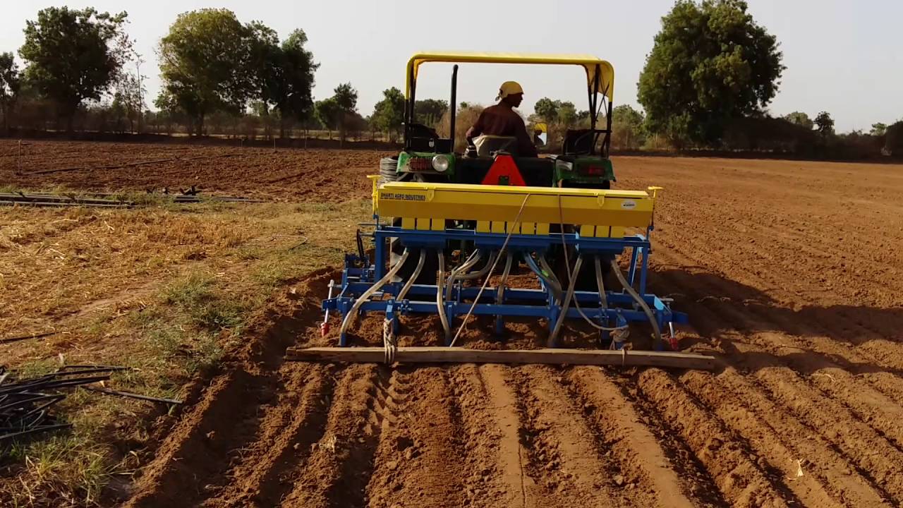 Peenut Wheat Soyabin Maize Sowing Seed Drill In 2021 Seed Drill Drill Sowing