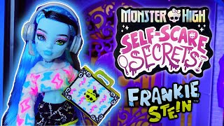 Monster High Self-Scare Secrets Frankie Stein!