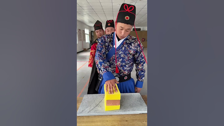 太帅了！猛男捏碎啤酒瓶So Cool! The Tough Guy Crushed The Beer Bottle#Kungfu #Wingchun #Funny