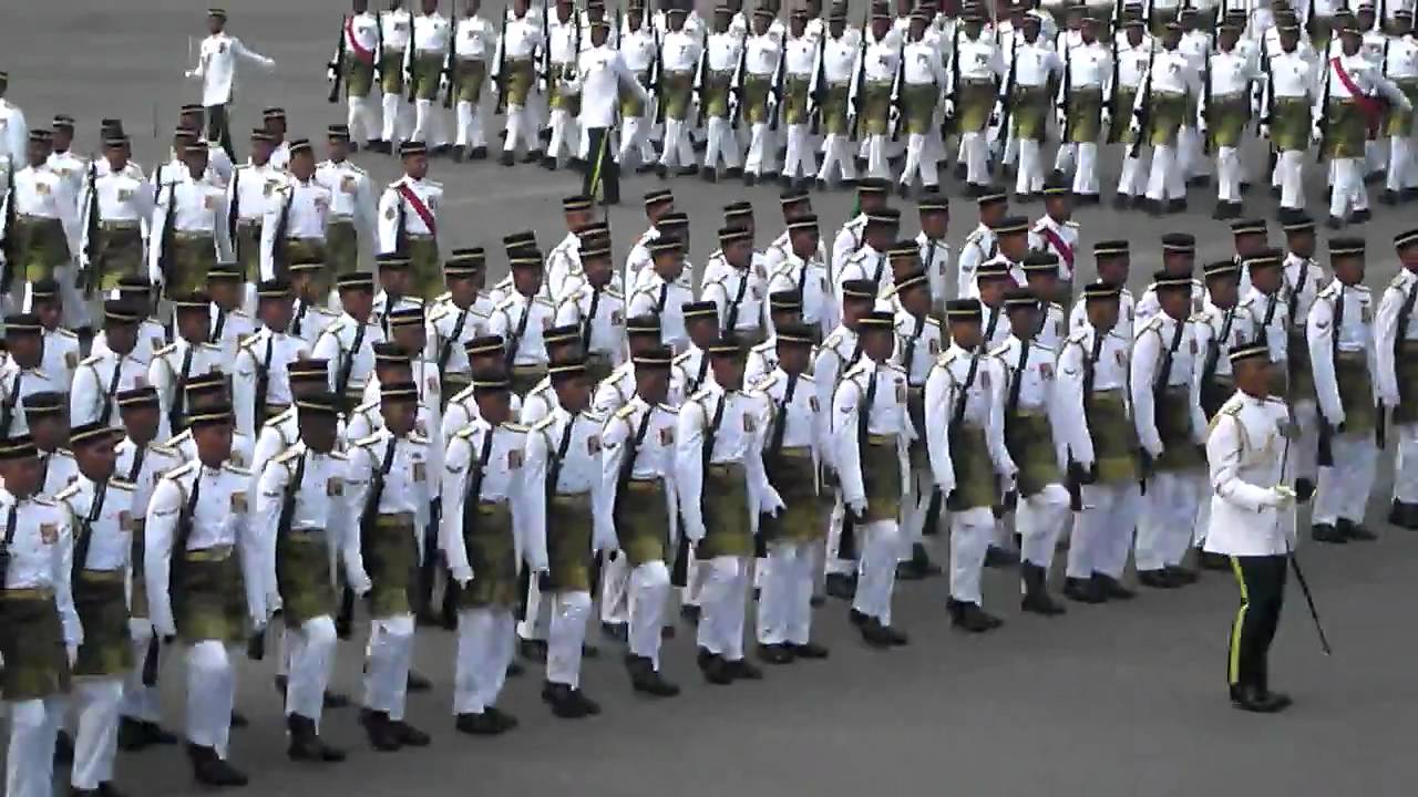 Panji-Panji Angkatan Tentera Malaysia 2010 - YouTube