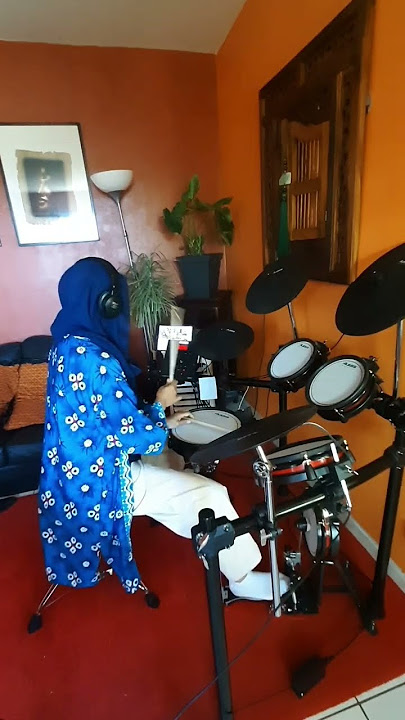 Syantik-Siti Badriah. Drum cover #batikindonesia #aroundtheworld #outerbyayarajawa #autumninparis