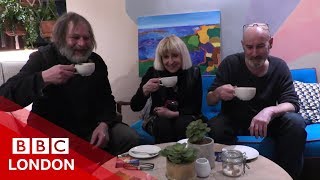 Meet the homeless artists who are painting the cafés of London- BBC London