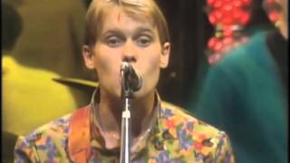 Video thumbnail of "The English Beat -  Stand Down Margaret (O.T.T 1982)"