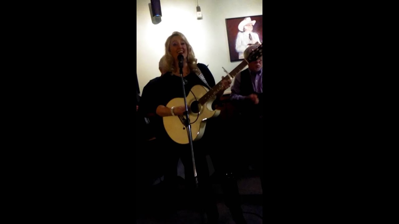 Lacey Snider, with Johnny Dainel's band live