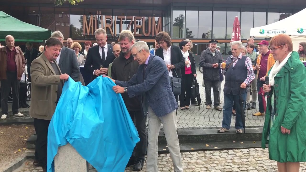 Der Kauz Vom Kietz Entzuckt Seit Heute Vor Dem Muritzeum Wir Sind Muritzerwir Sind Muritzer