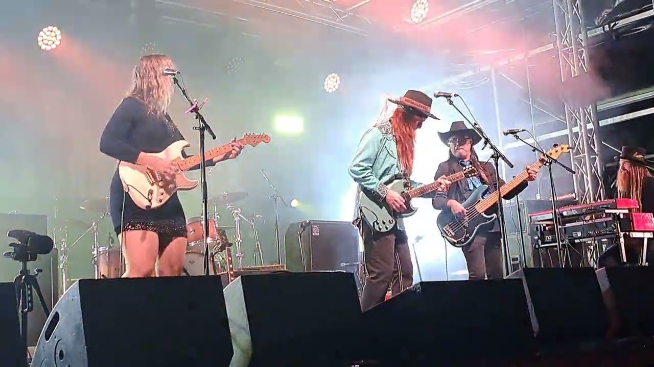 Watch Moving On - 8 Ball Aitken & Taya Chani - 2026 Blues on Broadbeach - Live on YouTube Watch Moving On - 8 Ball Aitken & Taya Chani - 2026 Blues on Broadbeach - Live on YouTube