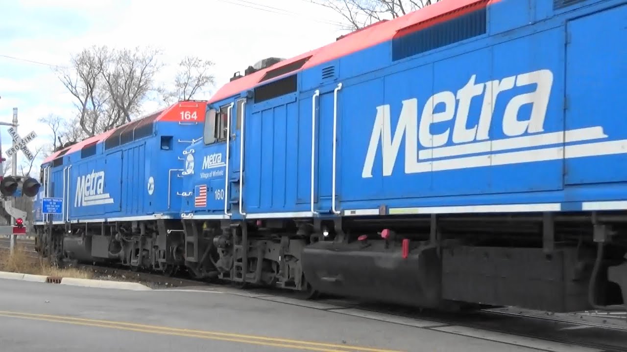 Metra Trains Meet- Washington St West Chicago, IL