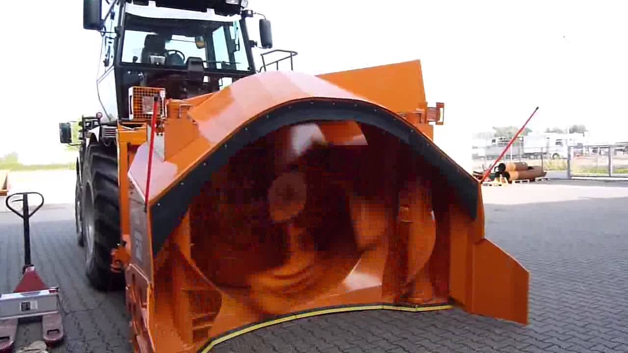 BAB HIGH SPEED RUNWAY SNOW BLOWER WITH DOPPSTADT GRIZZLY CHASSIS