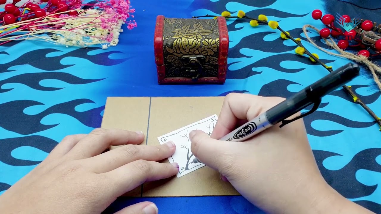 VCLF25 / Creating Beautiful Presentations Quilling Flower Spike Mutant