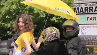 Umbrella Girls bloccano il traffico Moto3 GP del Mugello 2013