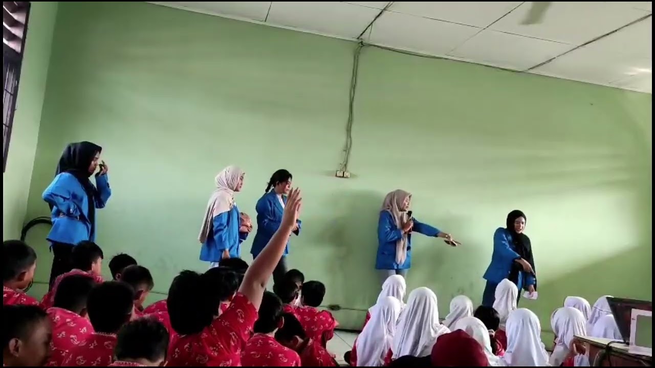 kegiatan sosialisasi "stop bullying semua teman itu beharga "