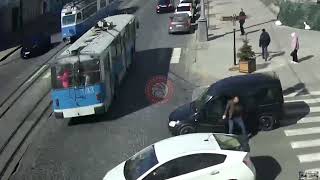 Машина збила жінку на пішохідному переході у центрі Вінниці біля облради