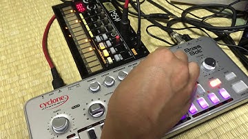 Cyclone Analogic Bass Bot TT-303 + Korg volca beats ngsw mod