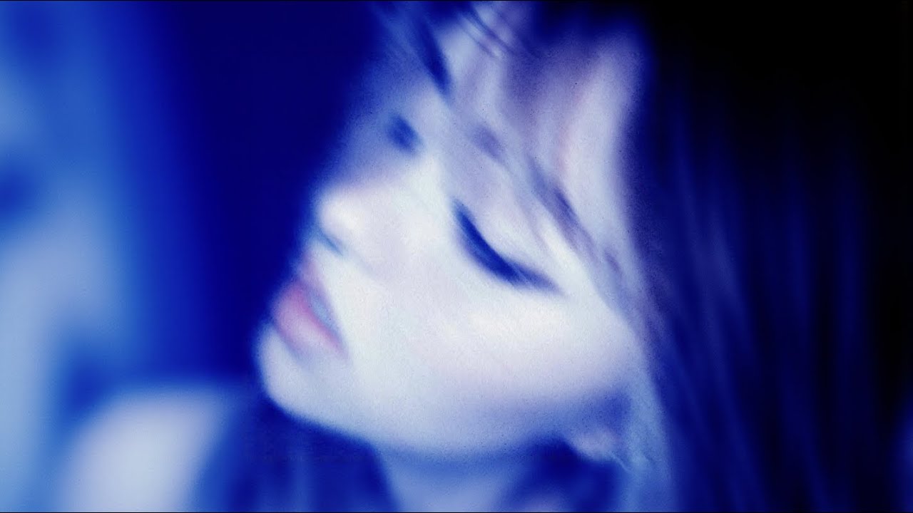 Ella Boh - a little bit (Lyrics) Ella Boh - a little bit (Lyrics)