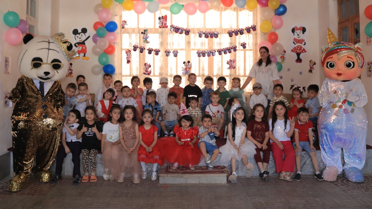 Табрик бо рӯзи кӯдакон дар боғчаи Шавкатҷон