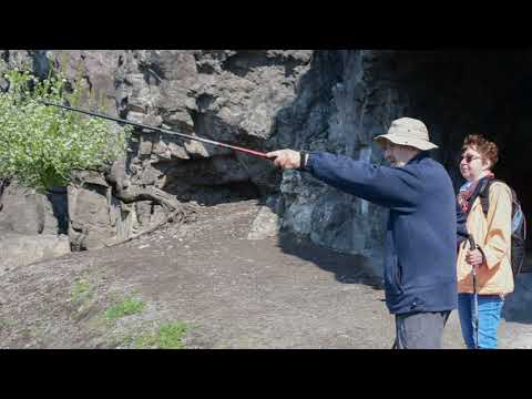 Videó: Ez A Fényűző Ozark-hegyi Barlang Kiadó