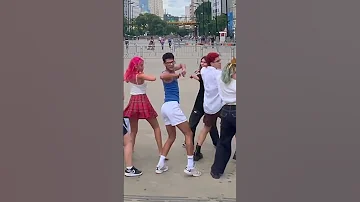 Kpop In Public HELLOVENUS WiggleWiggle 