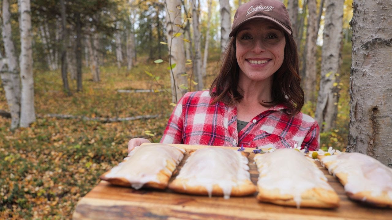 Wild Foraged Blueberry Hand Pies | Old-Fashioned Off Grid Cooking