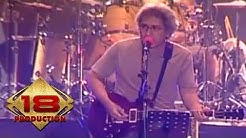 Iwan Fals - Bunga Trotoar (Live Konser Pekan Raya Jakarta 2006)  - Durasi: 3:26. 