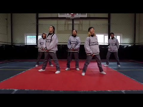 LADYBOUNCE xURBANPICTUREZ x STARTER