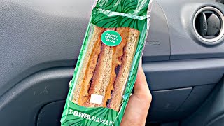 711 Hawaii Peanut Butter and Jelly Sandwich Review