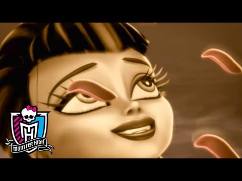 Why Do Ghouls Fall in Love | Monster High