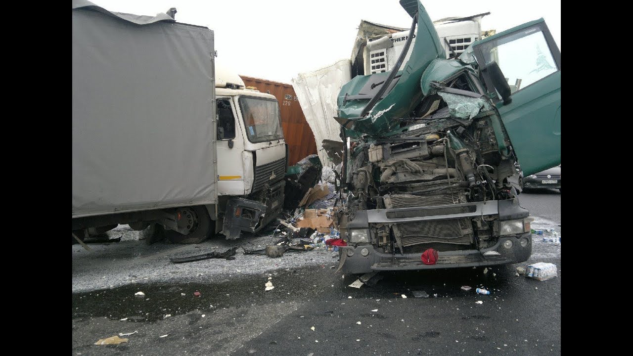 Подборка Аварий Грузовиков 3 - Crash Truck Accident Compilation 3 [18+]