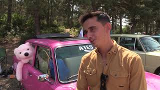 Klasik Otomobil Tutkunları Bilecikte Bir Araya Gelerek Kent Merkezinde Tur Attı