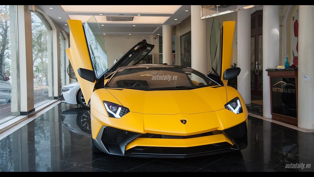 Autodaily.vn | Trailer Lamborghini Aventador SV Roadster độc nhất Việt Nam