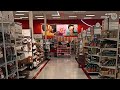 buscando muñecas en vivo en target usa.