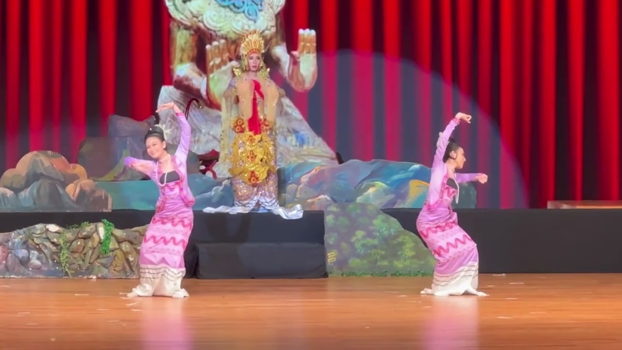 အလှကျက်သရေဆောင်မငွေတောင်